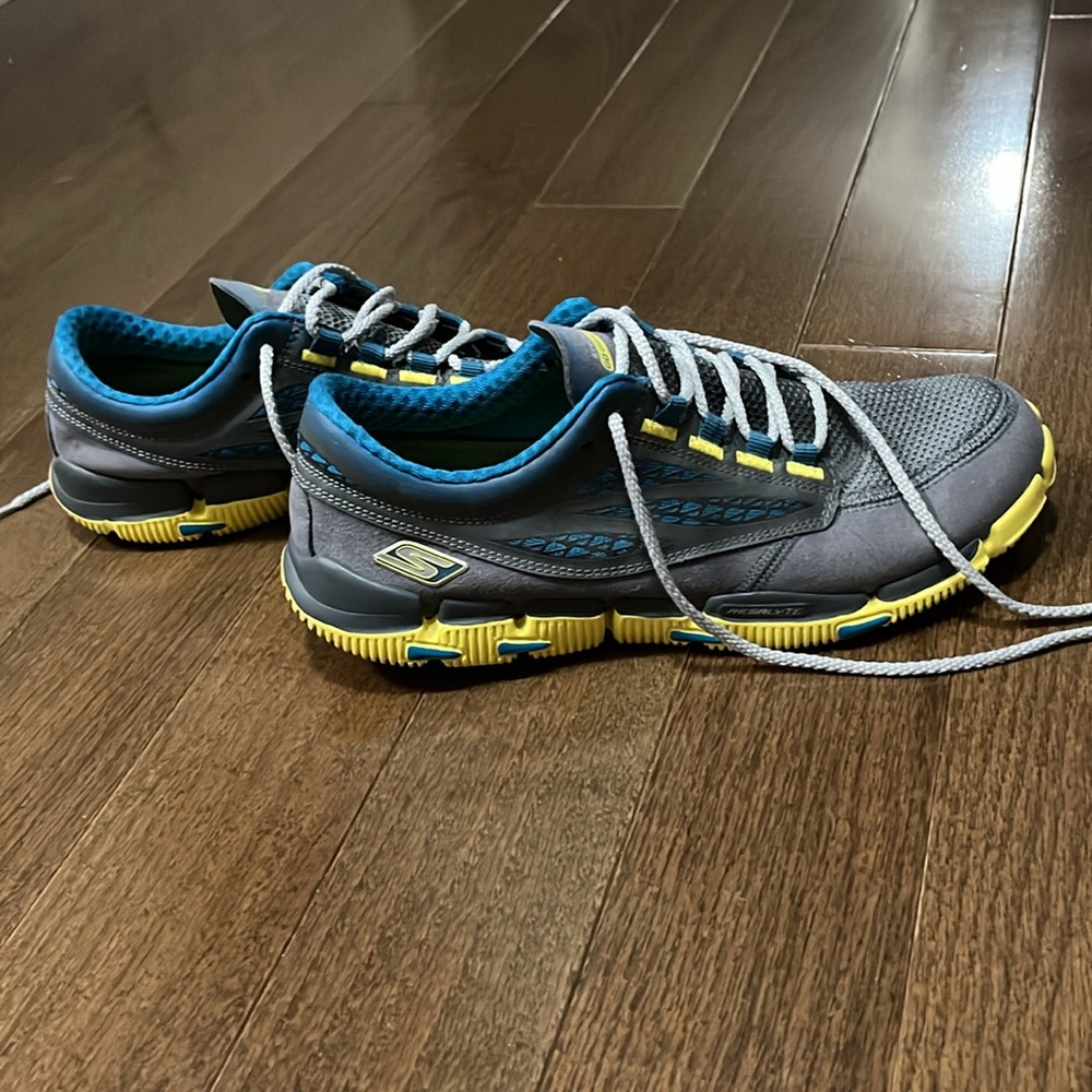 Skechers Go Bionic sz 8 sneakers - Picture 4 of 7